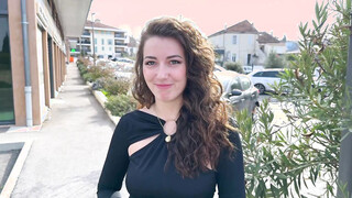 Livia, 27, has energy to spare!