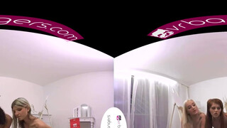 VR PORN-Hot Ebony Give A Majestick Blowjob In Class(VR)