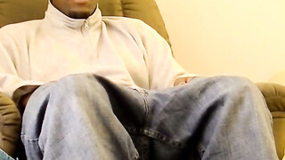 Amateur homos have an interracial dick sucking session