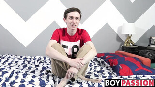 Slim twink Jacob milking his cock pole until burst of jizz