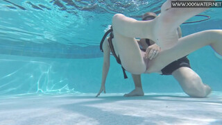 Minnie Manga being screwed in the pool