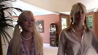 Little summer licks out sexy muff