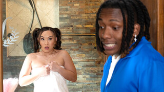 Black equipment manager makes Korean teen cheerleader squirt