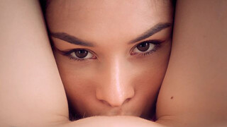 Leona Mia & Kitty Wild's Sexy Beaver Play