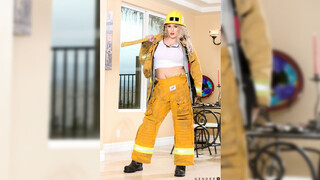 TBabe in Outfit Seduction