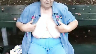 Gilf Flashing In Public