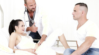 Bi Sex fuck in the hospital