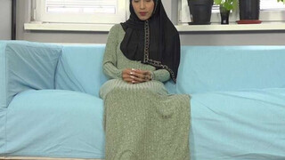 Horny guy wants to fuck wifey in hijab