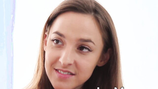 Luscious stepmum seduced & eating 18yo dyke twat