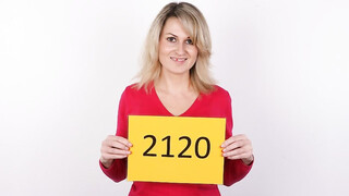 Czech Amateur MILF Gets Load to Mouth