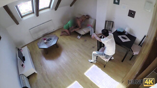 Babe Shanie Ryan spreads legs in exchange for some money