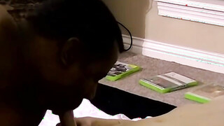 Adorable amateur Aiden bangs a black dude after a meat wanking