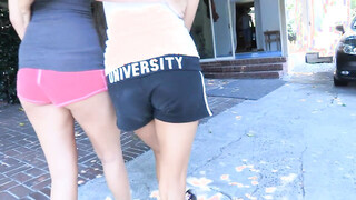 Big Titted Jogger Gets misleaded Into Lesbian Sixtynining