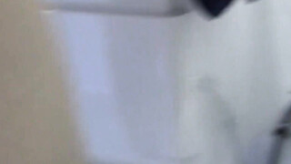 Muscular amateur jock shows off his abs in the shower