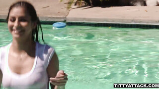 Nina North sucking shaft by the pool