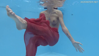 Underwater naked girl Hermione Ganger getting horny