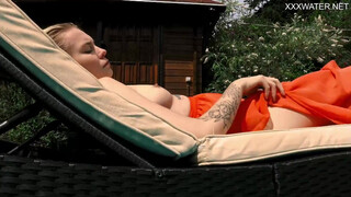 Swimming pool sexy erotics with Mimi Cica dressed up