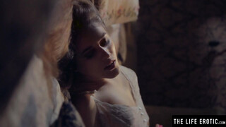 Her big natural tits bounce as she fucks herself with a hairbrush